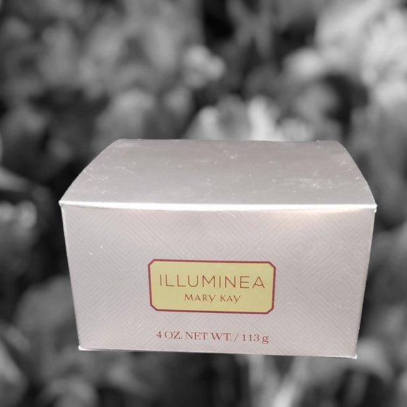 LImited Edition Body Souffle - Illuminea - Mary Kay - Picture 5 of 8